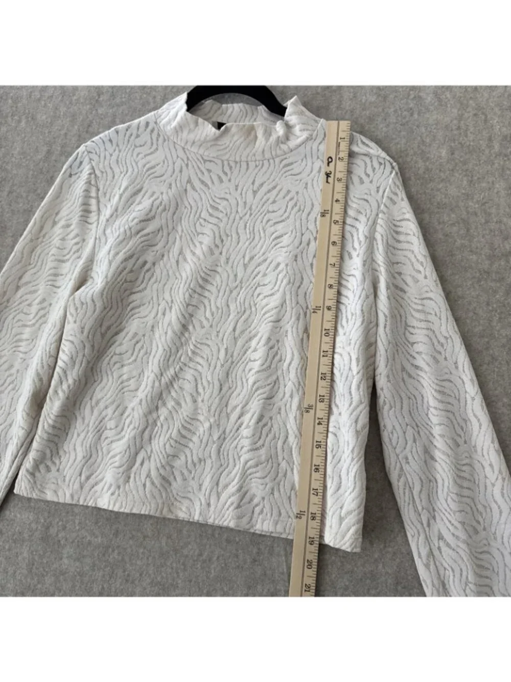Babaton‎ Aritzia Shapelace Mock Neck Top Womens XL Ivory Cropped Long Sleeve